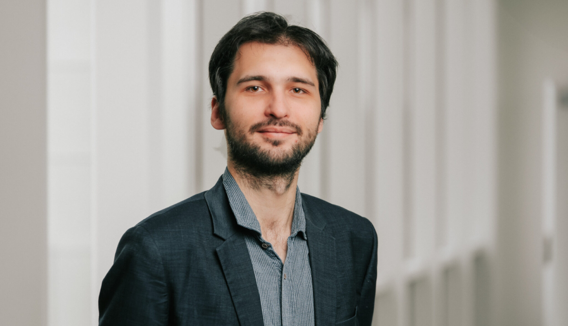 OSI pētnieks Georgijs Stakanovs.png OSI pētnieks Georgijs Stakanovs.png