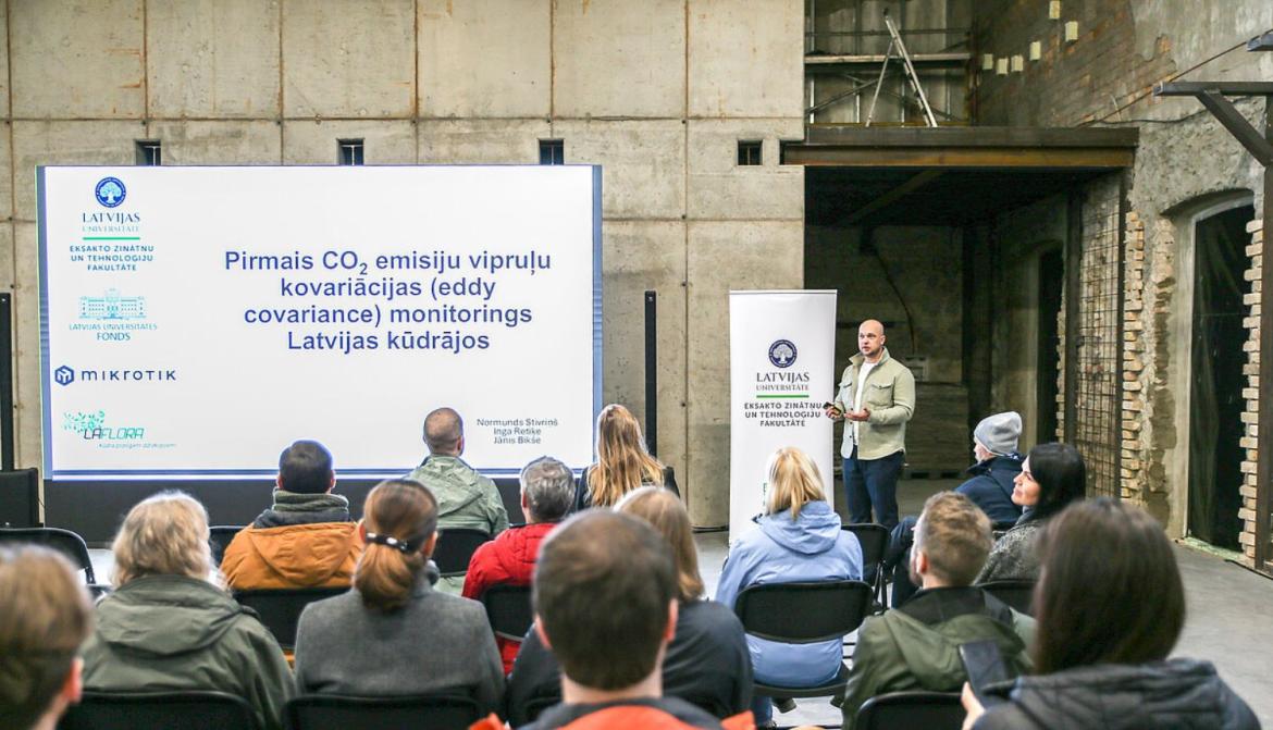 LaFlora.jpg LaFlora.jpg