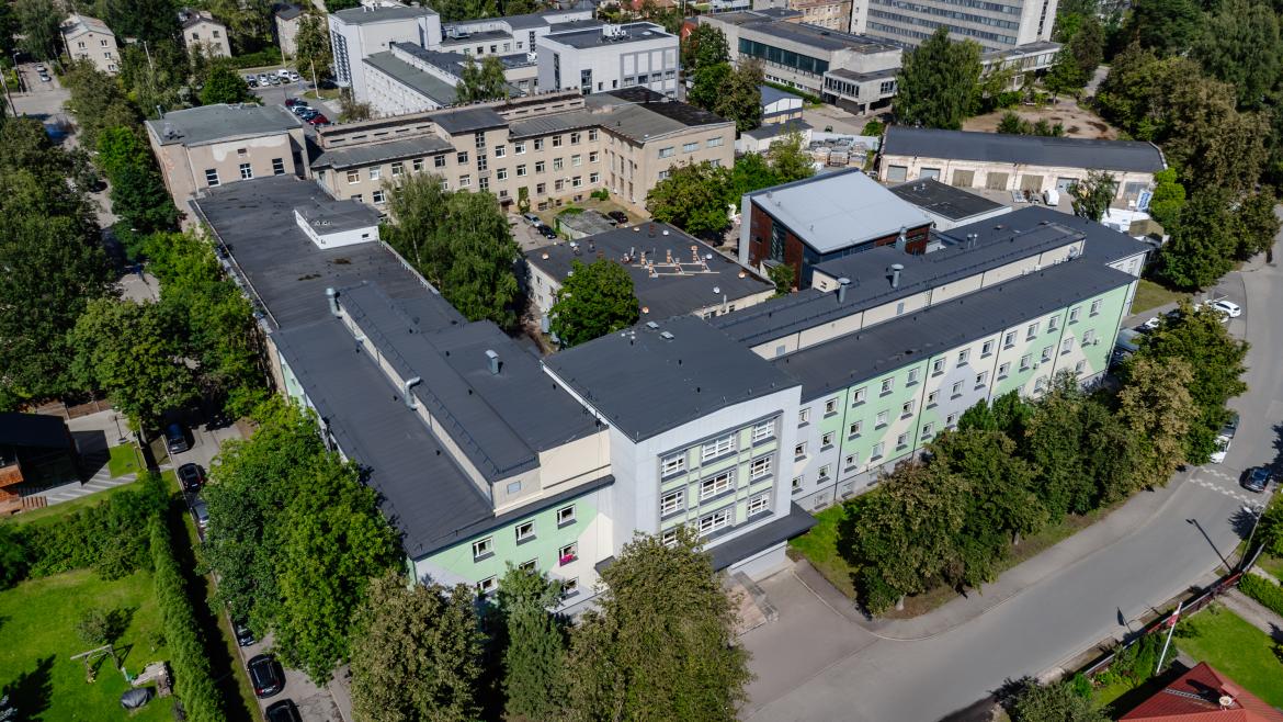 LV_Koksnes_ķīm._insti._foto_IevaRomaško-3-Edit (1).jpg LV_Koksnes_ķīm._insti._foto_IevaRomaško-3-Edit (1).jpg