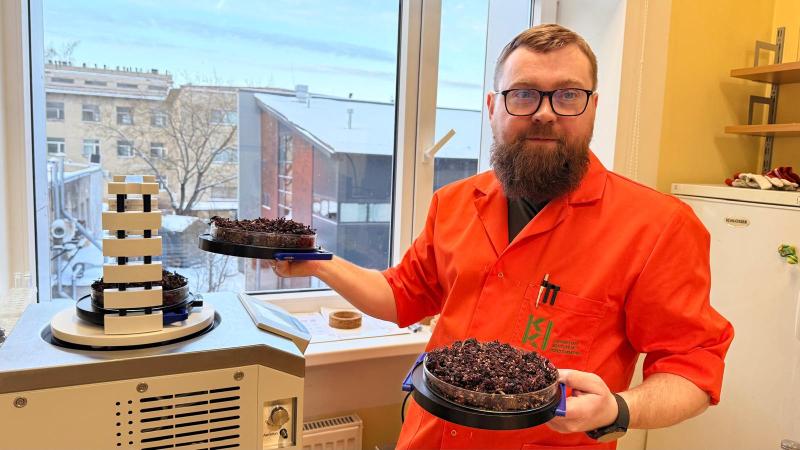 Grape pomace 2_0.jpeg Grape pomace 2_0.jpeg